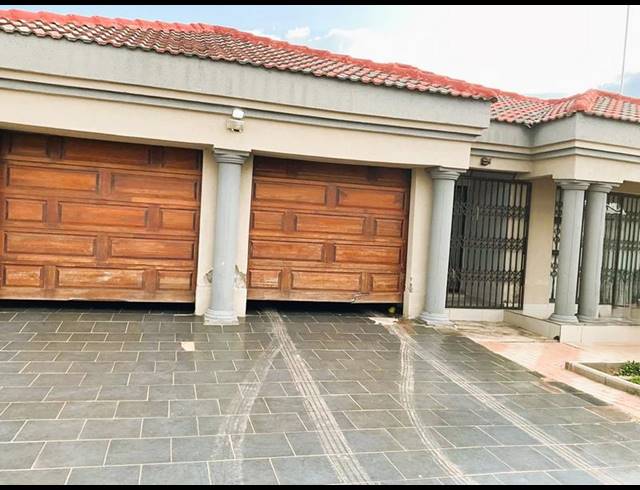 3 BEDROOM HOUSE FOR SALE IN MANKWENG